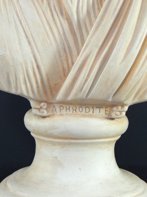 Découvez la magie de l'Aphrodite Casino avec nos slots et tours gratuits.
